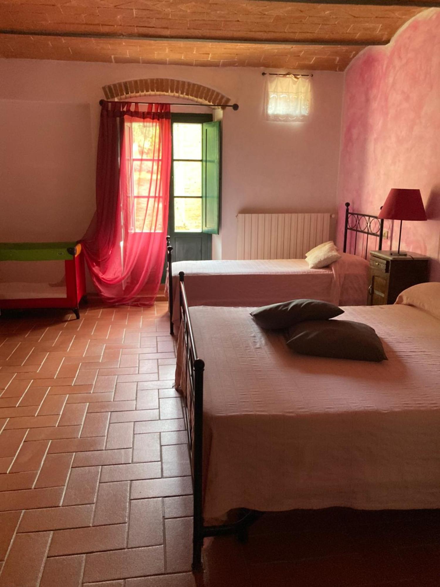 Agriturismo Le Colline Монтескудайо Экстерьер фото