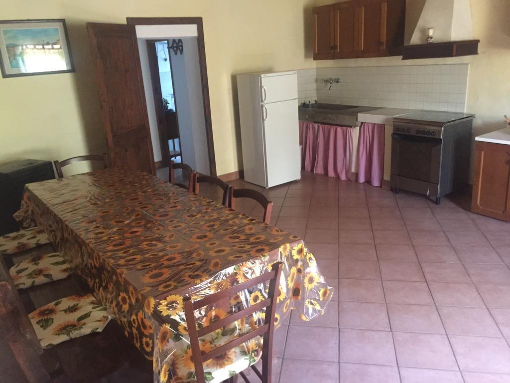Agriturismo Le Colline Монтескудайо Экстерьер фото