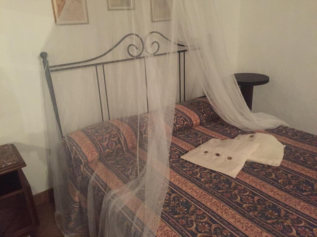 Agriturismo Le Colline Монтескудайо Экстерьер фото